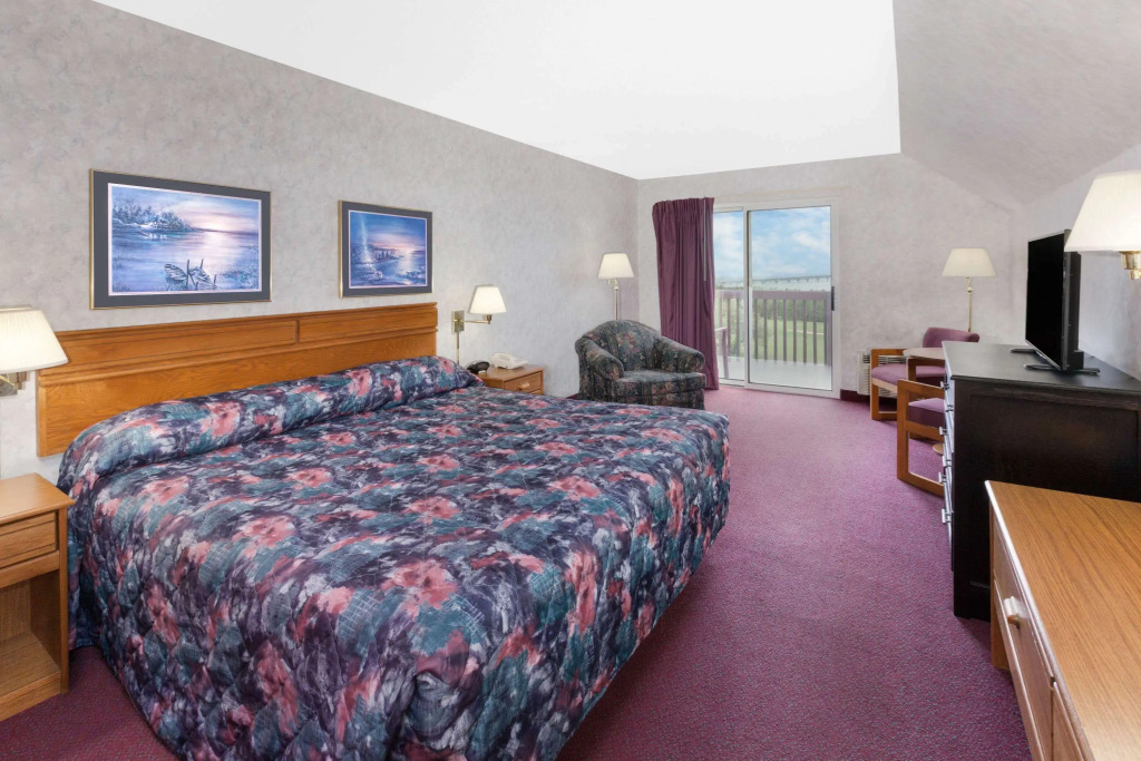 Super 8 by Wyndham St. Ignace