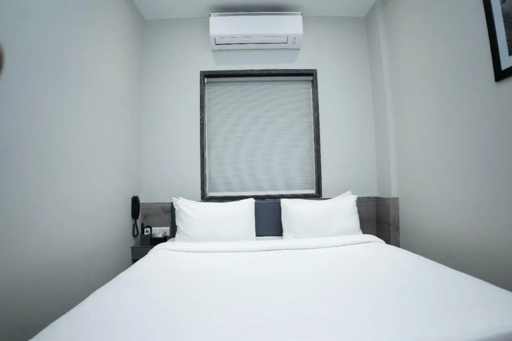 Express11 Hotel