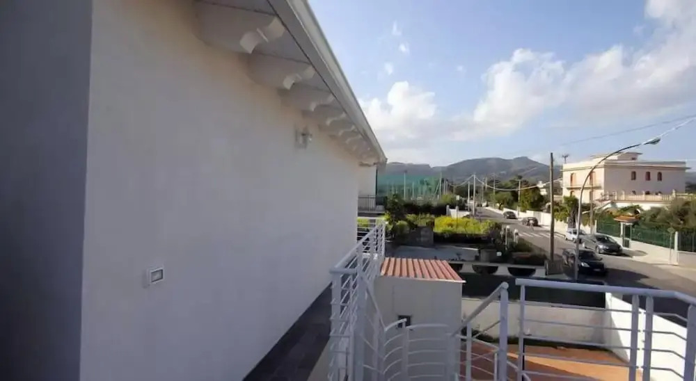 Holiday Villa White