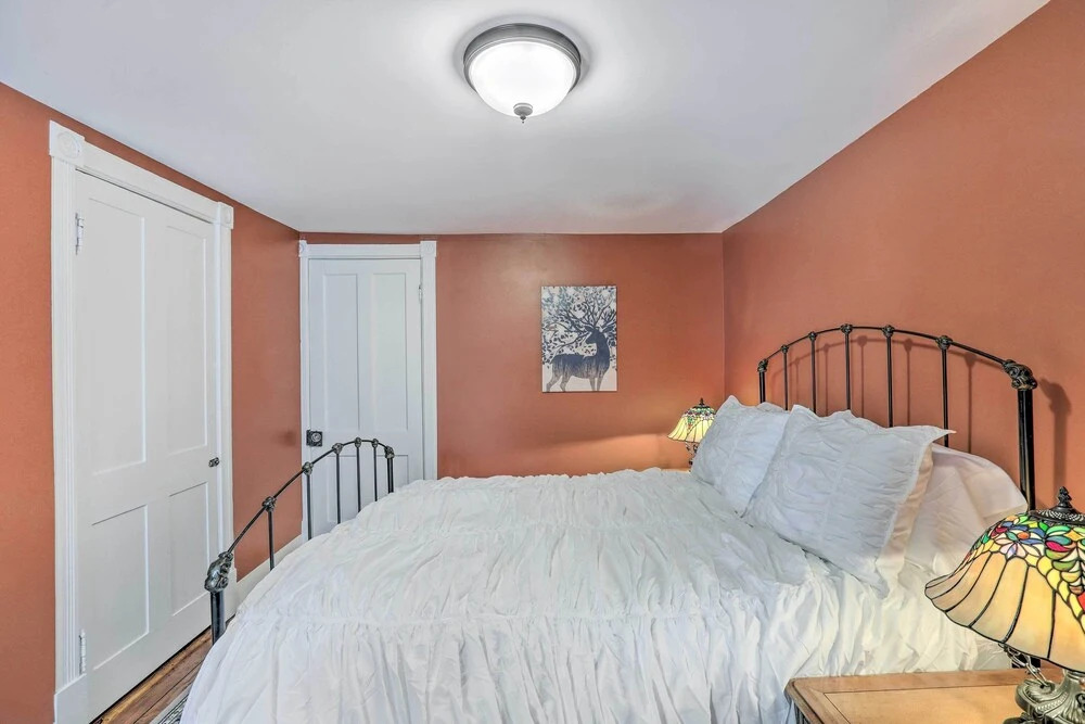 Charming Lambertville Retreat - 1 Mi to River!