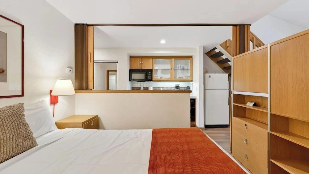 The Ridgeline & The Traverse by Avantstay 2 Slopeside Units + Hot Tub + Sauna + Heated Pool + Heart of Olympic Valley