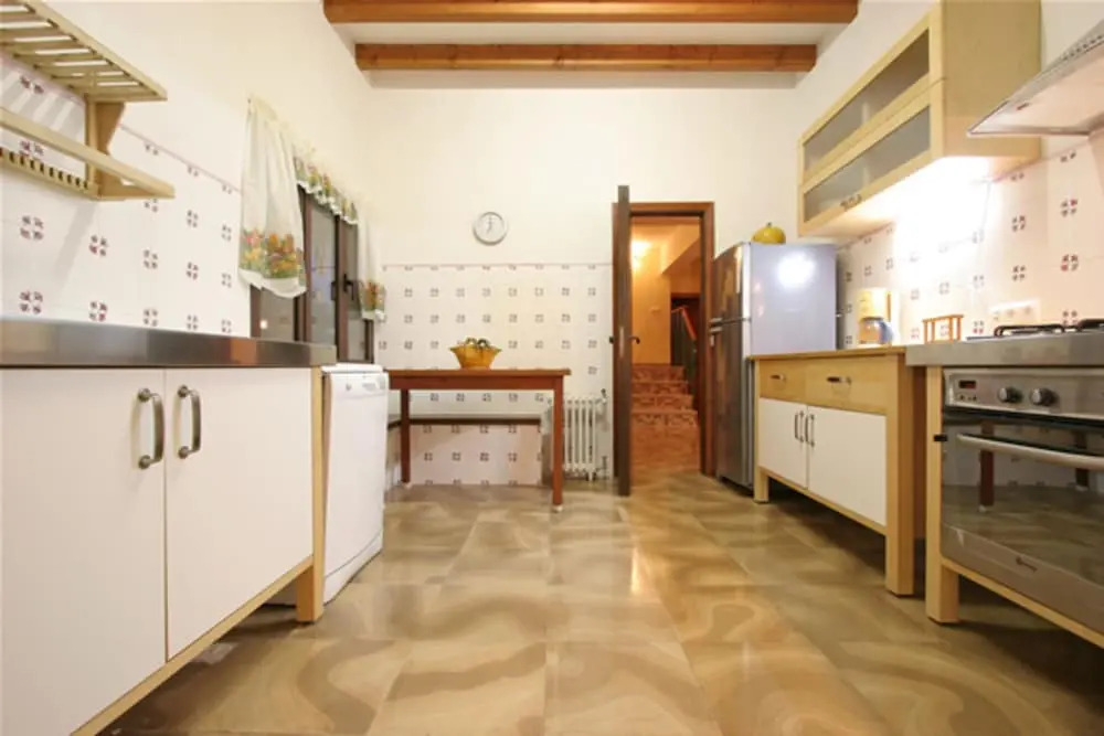 Villa - 8 Bedrooms with Pool and WiFi - 103182