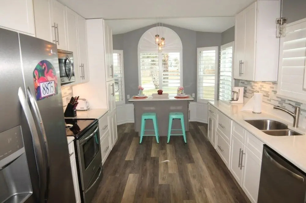 Sunset Harbor 3 Bedroom Home by Redawning