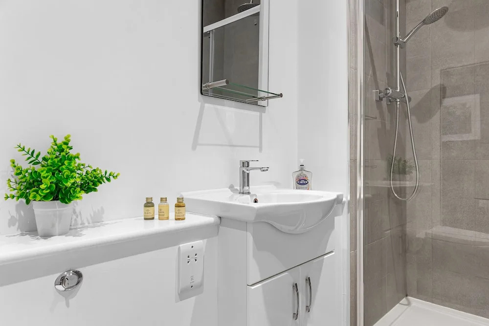Stunning 1 Bed Apartment Near Heathrow London