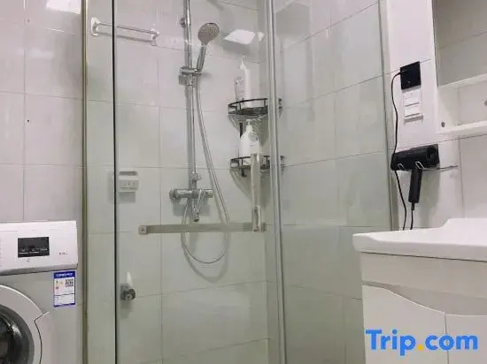 Wowo Theme Apartment (Chuzhou Modern City)
