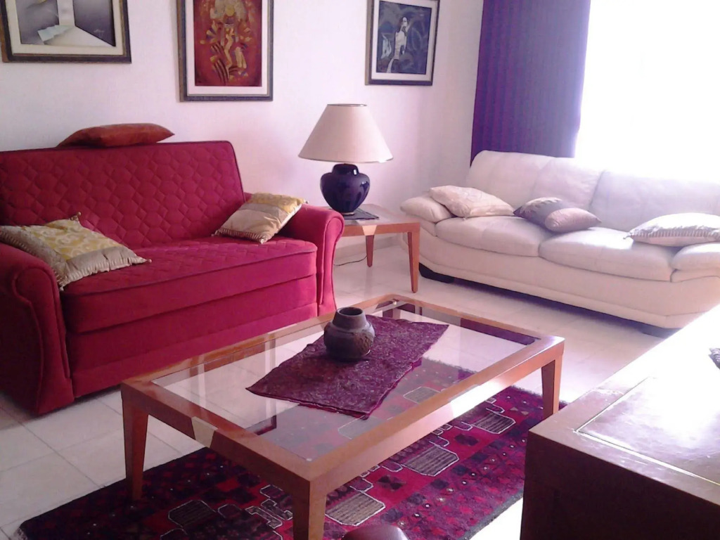 One Bedroom and One livingroom Apartment with full kitchen and full bath