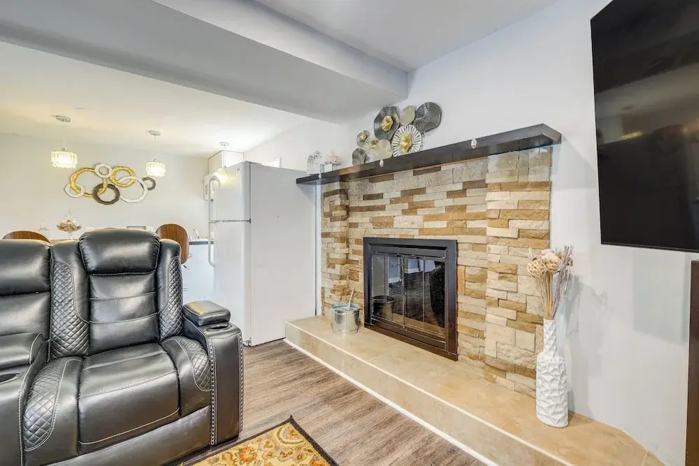 Pet-friendly Woodbridge Retreat Near Potomac Mills