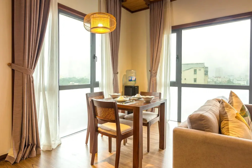 Oyo 906 Saka Residences