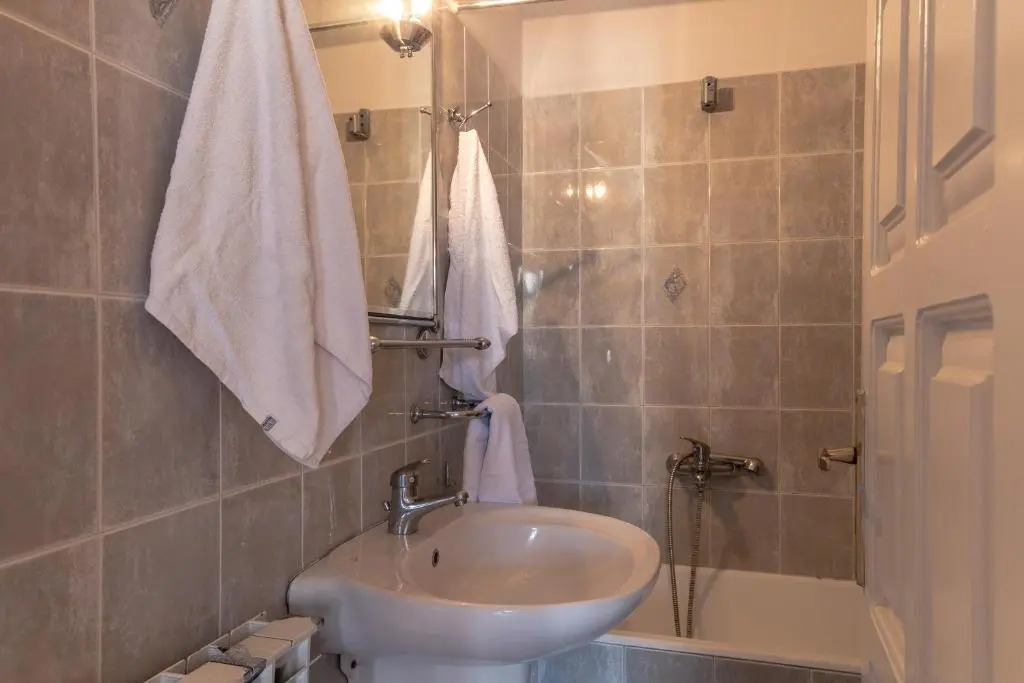 Yianna Hotel