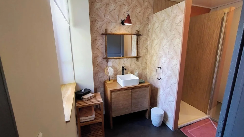 16 Bis-Gîte-Hôtel-Appartement