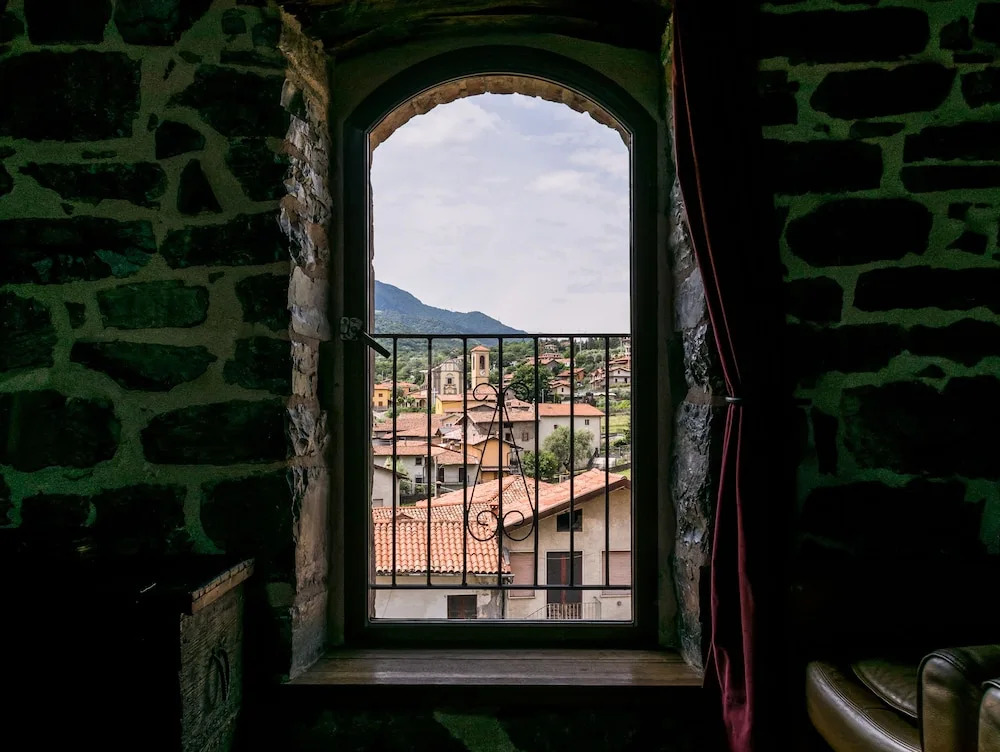 Castello di Zorzino Iseo lake
