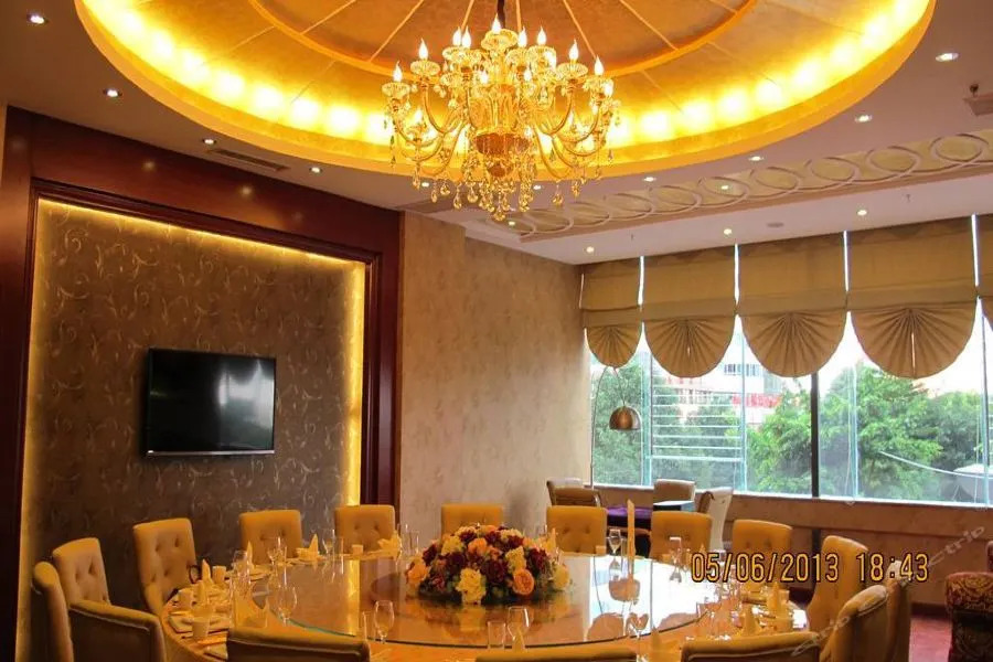 Kunming Baohai Mingzhu Hotel