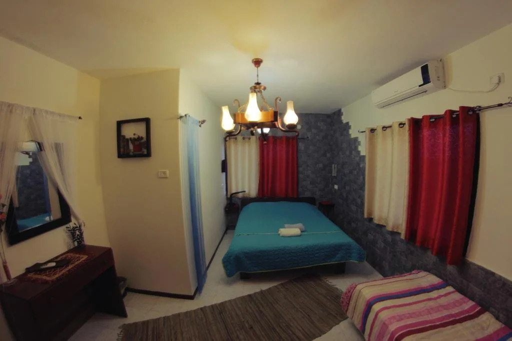 Vitrage Guest House