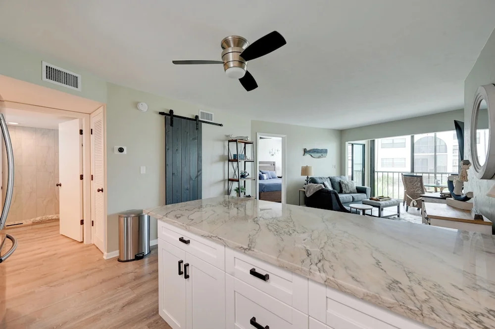 2 Mi to Tigertail Beach: Quiet Waterfront Condo