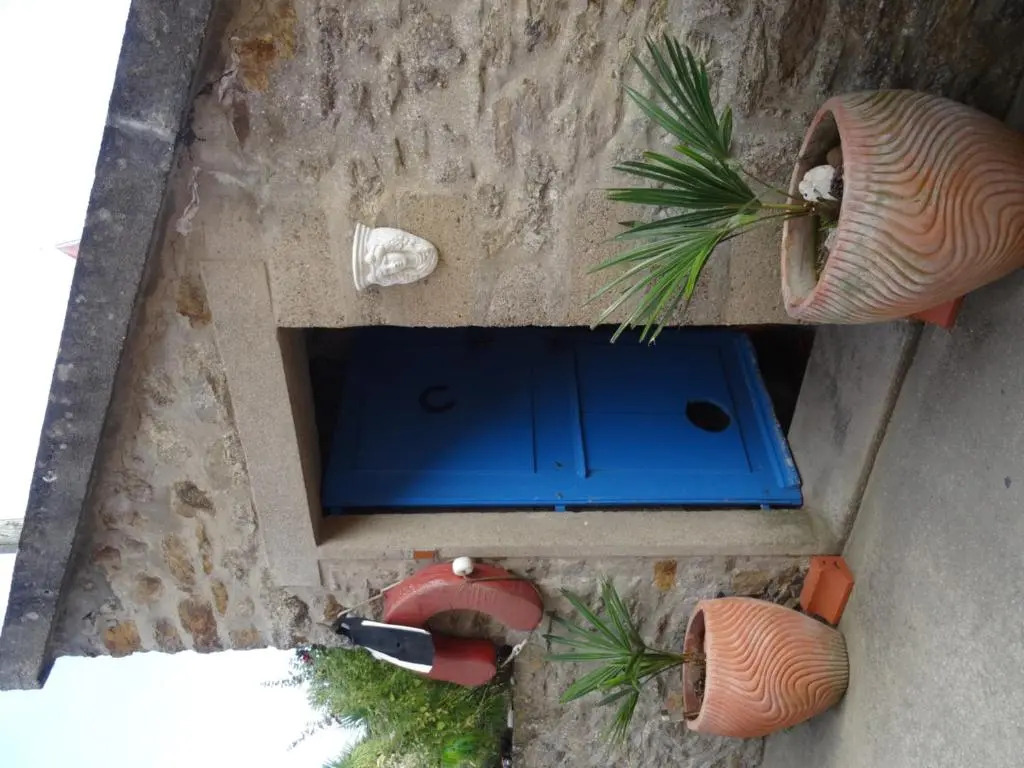 Studio "LA MEDINA", au coeur dun merveilleux jardin, proche COMMERCES & MER