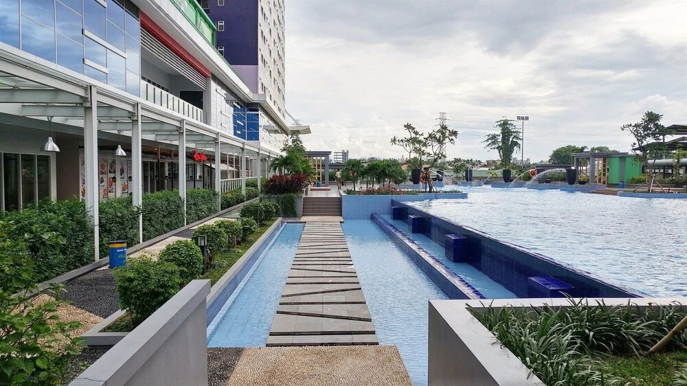 Gorgeous 2BR Green Pramuka Apartment