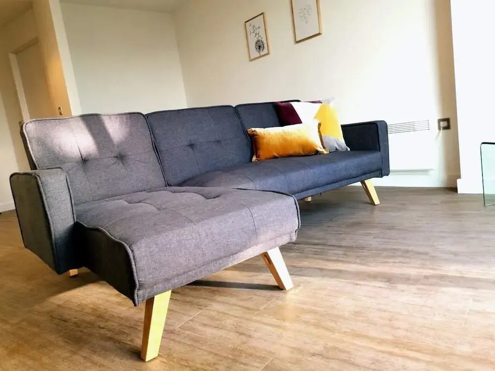 A Modern Studio With Great City Views - 17th Floor, City Views & 2 Minutes to Canal