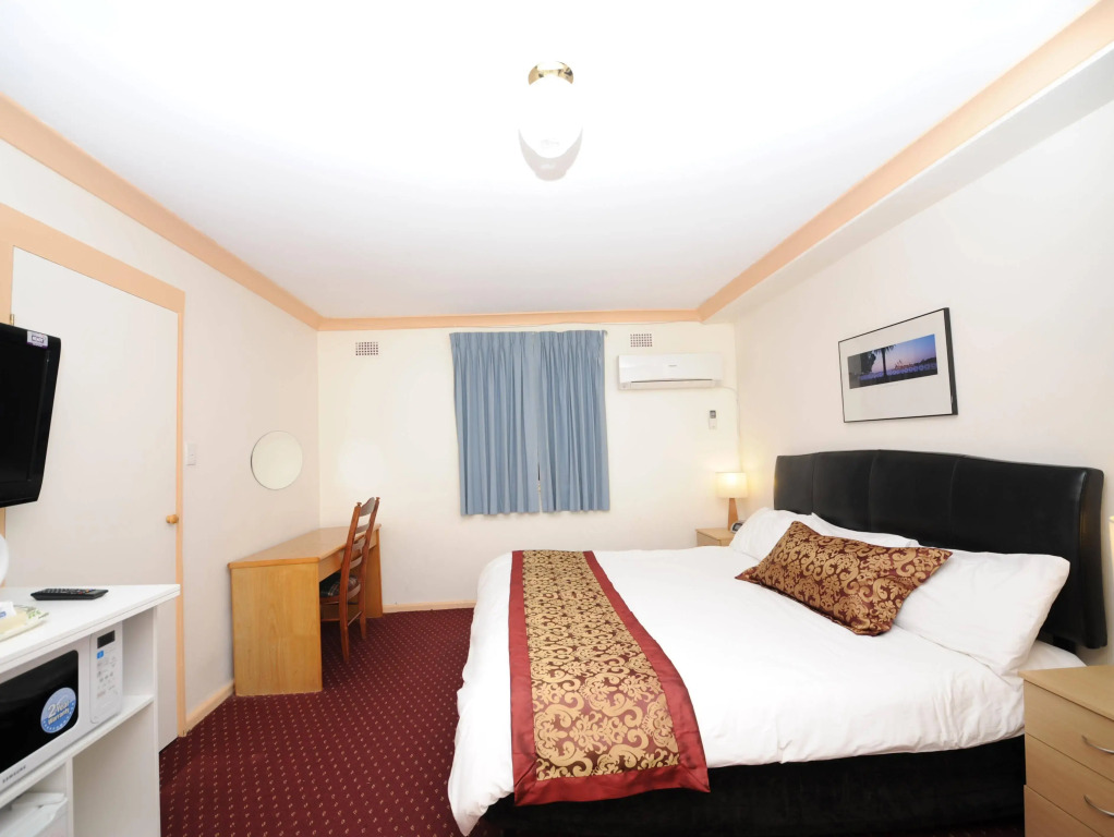 The North Shore Hotel