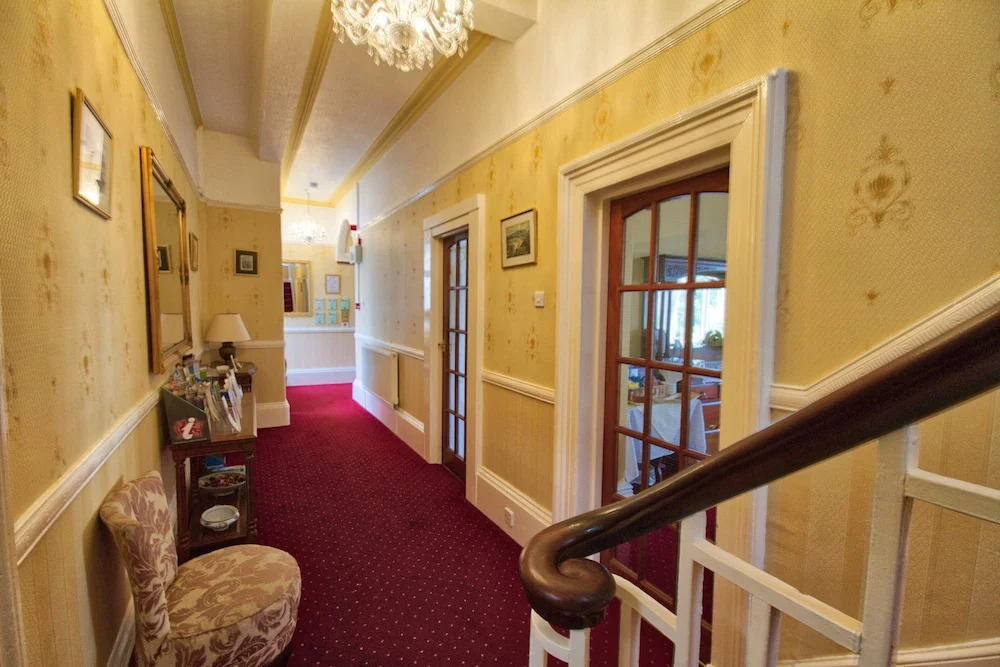 Holcombe House Guest House