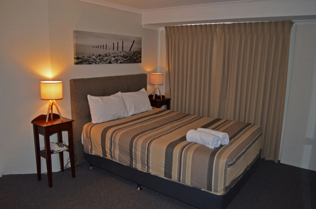 Arkana Motor Inn & Terrace Apartments