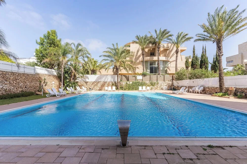Herzliya Seaside Charming Home by Sea N' Rent