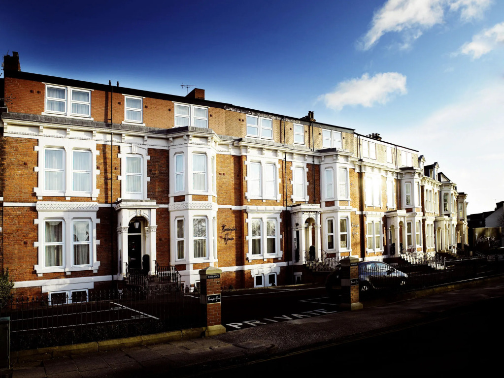Kensington House by Warren Collection
