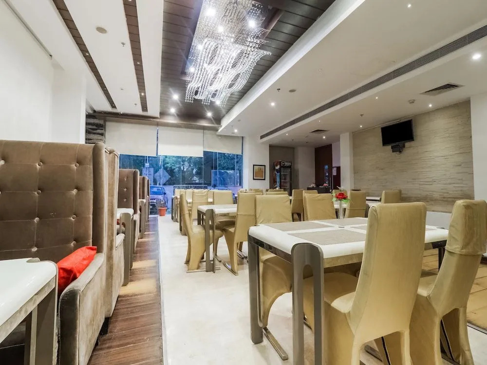 Capital O 26201 Hotel Jagrati Lords Inn