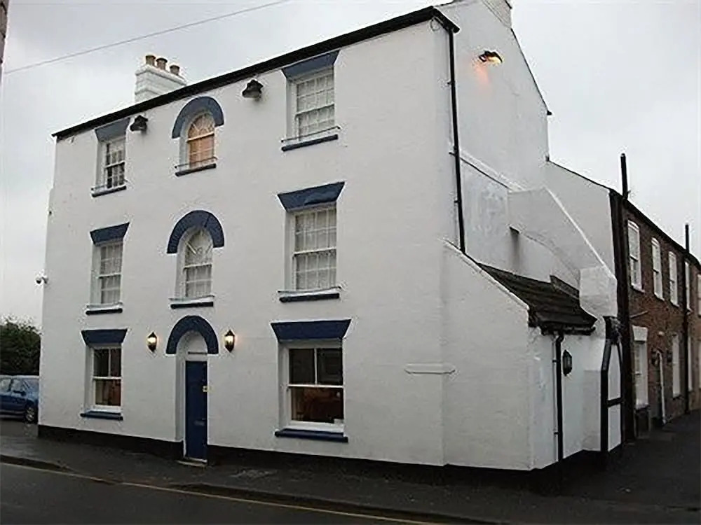 The Ship Albion