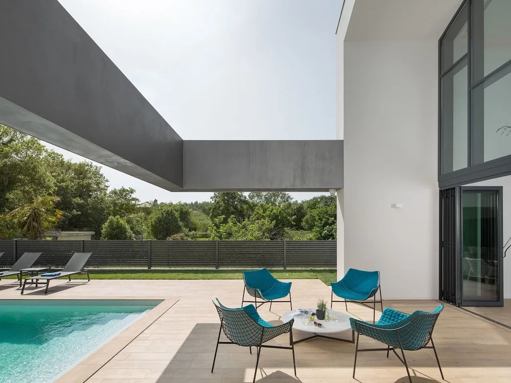 Luxury Villa in Ližnjan with Swimming Pool