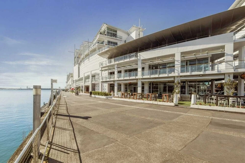 Luxury 3BR Waterfront Penthouse