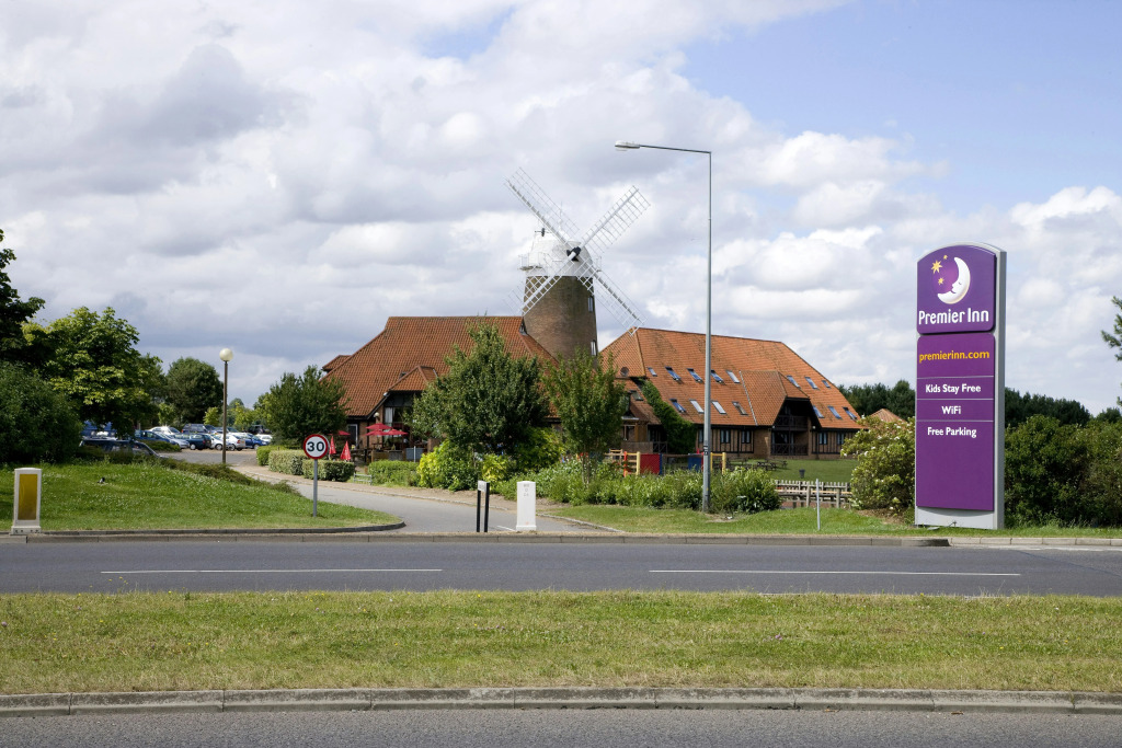 Premier Inn Milton Keynes South