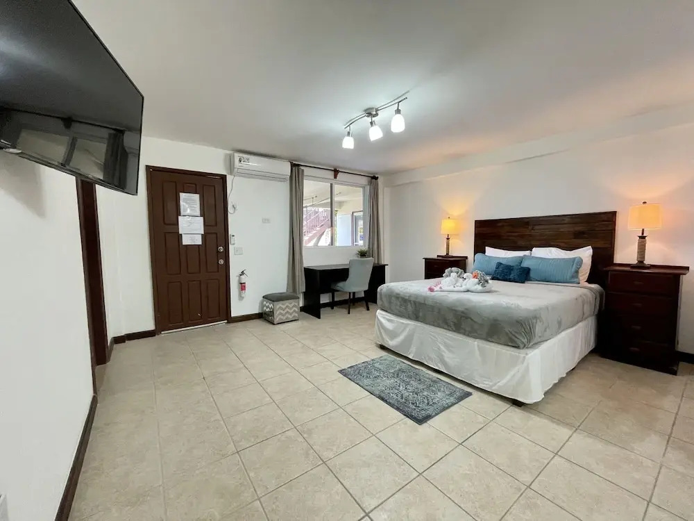 Parham Plaza Hotel