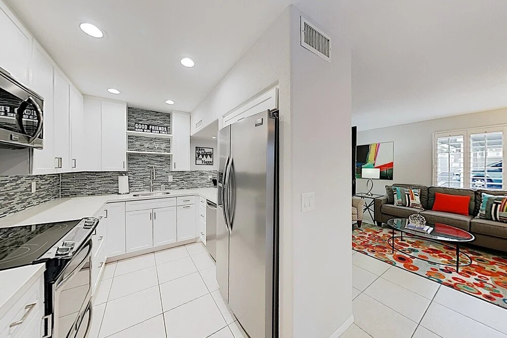 Chic Condo W/ Pool, Balcony – 1 Block To El Paseo! Condo