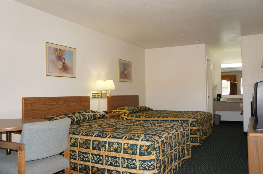 Lake Point Lodge