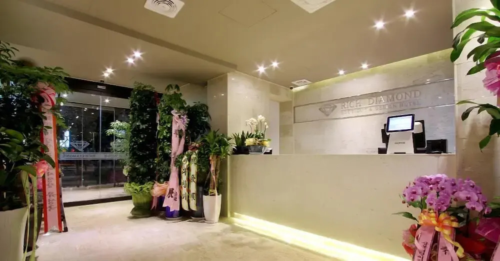 Rich Diamond Hotel