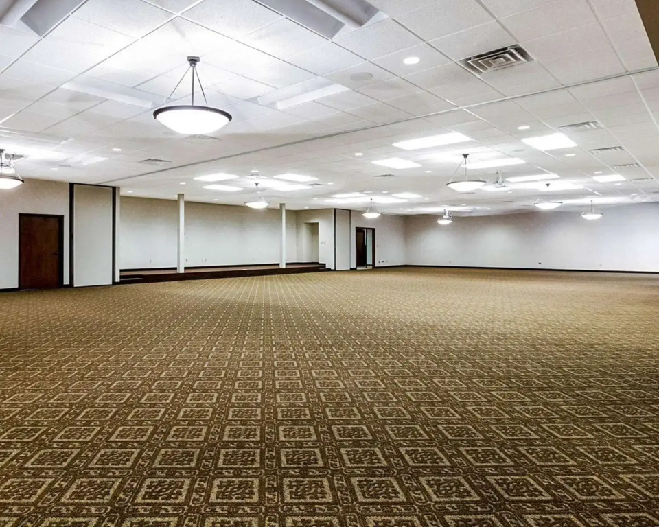 Baymont by Wyndham Jamestown Conference Center & Water Park