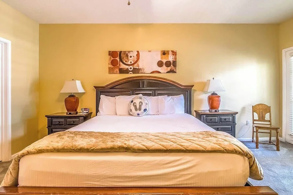 Legacy Villa 1702 - 2 bedroom 2 bath with garage in beachside neighborhood