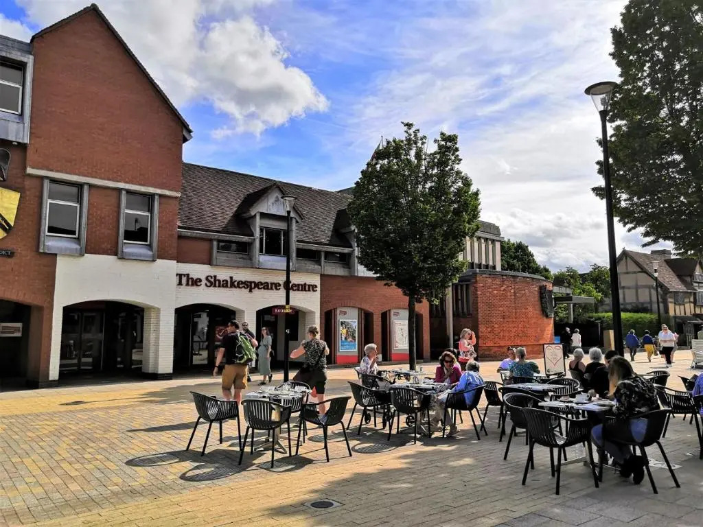 Bard's Nest, central flat, FREE allocated parking, 3 mins walk to Birthplace