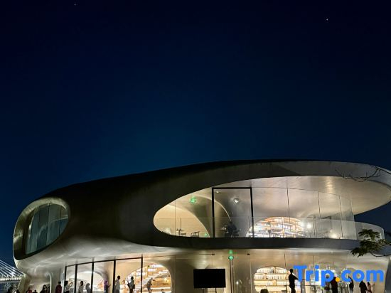 E-Dome hotel