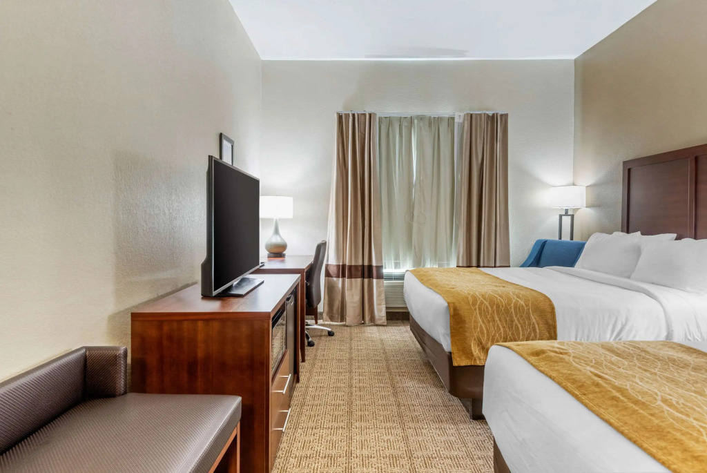 Comfort Inn & Suites