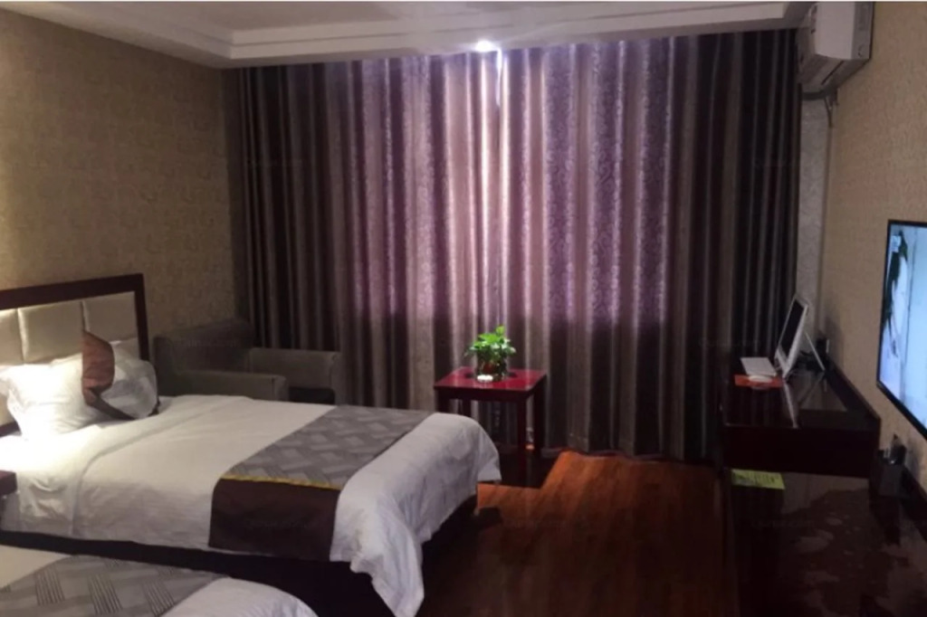 GreenTree Inn Gansu Jiuquan Guazhou Zhangzhi Park Express Hotel