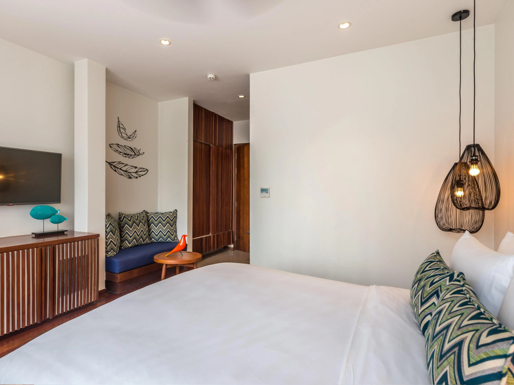 The Aviary Hotel
