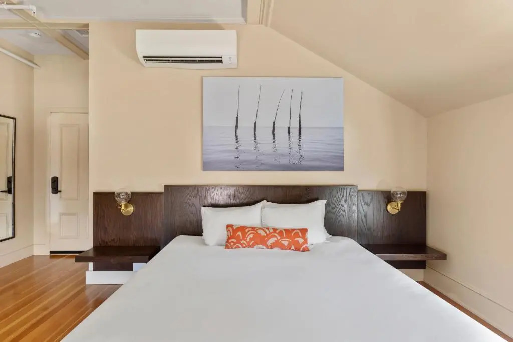 The Francis Hotel