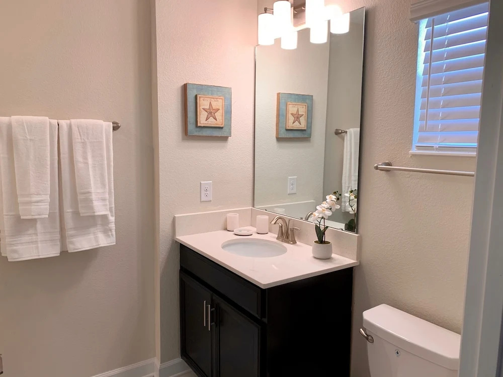 Marvelous 5 Bedroom w/ Pool Close to Disney 4811