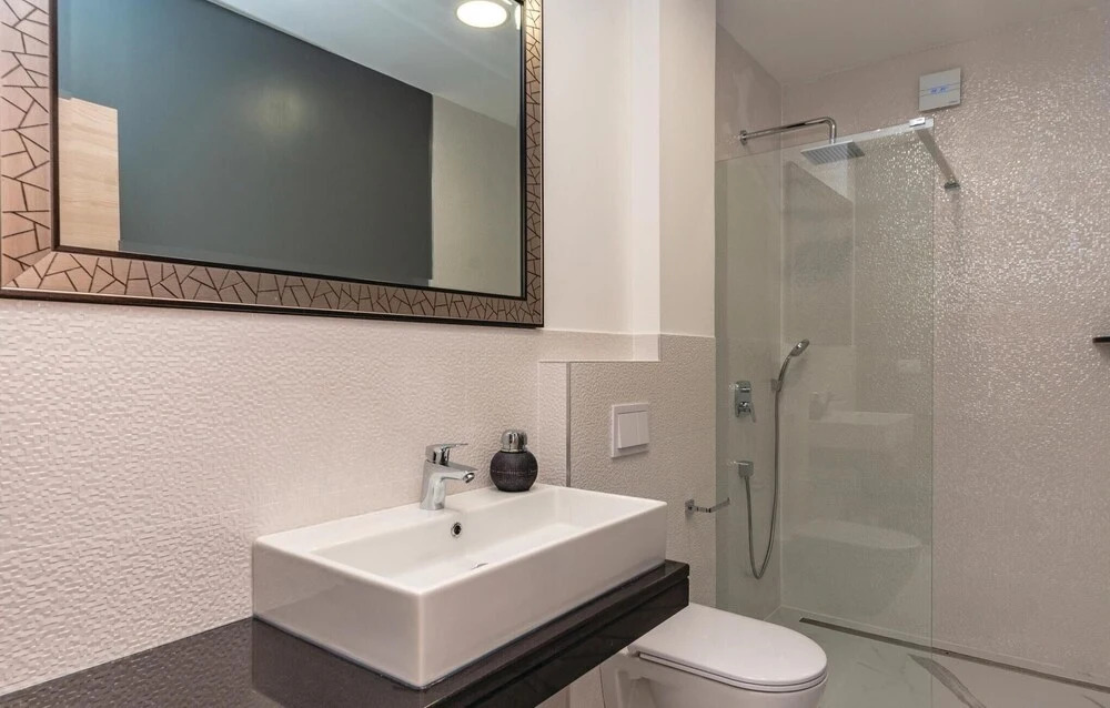 Nice Home in Zuljana With Wifi and 5 Bedrooms