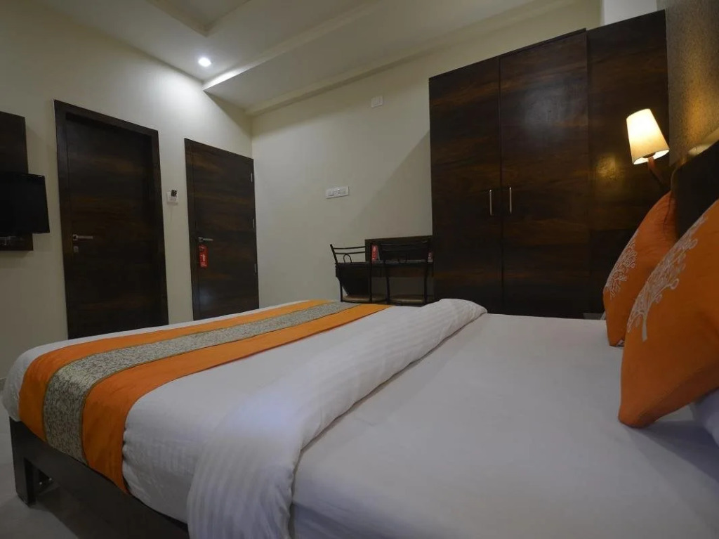 Hotel Radhe