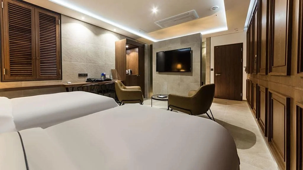 Astro Hotel