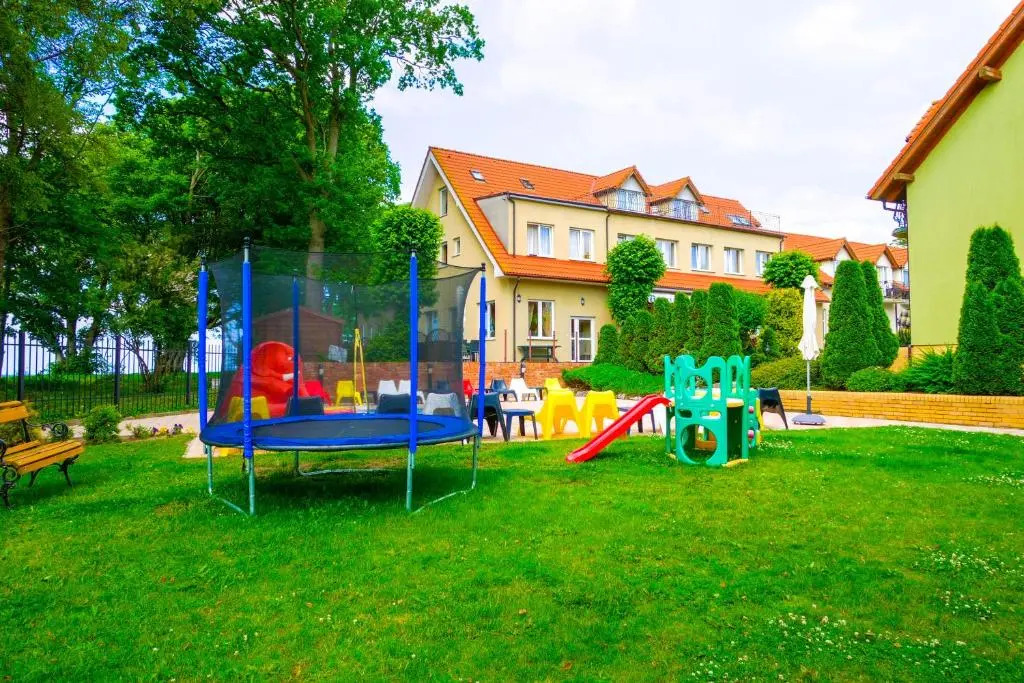 Alcest z widokiem na morze, basenem