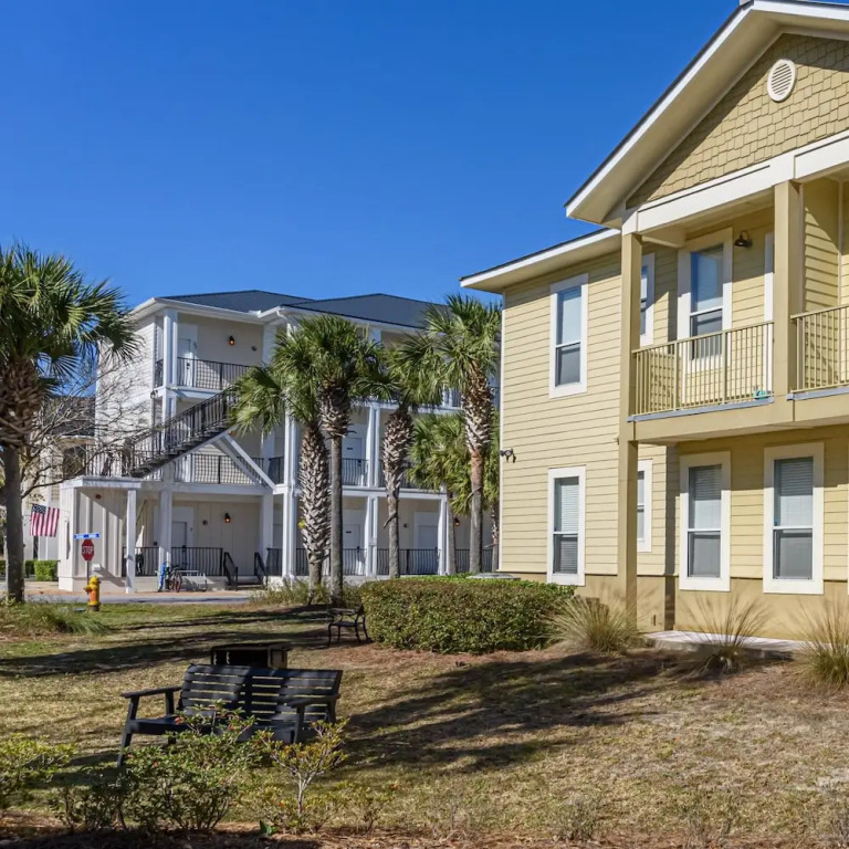 Topsail Village 824