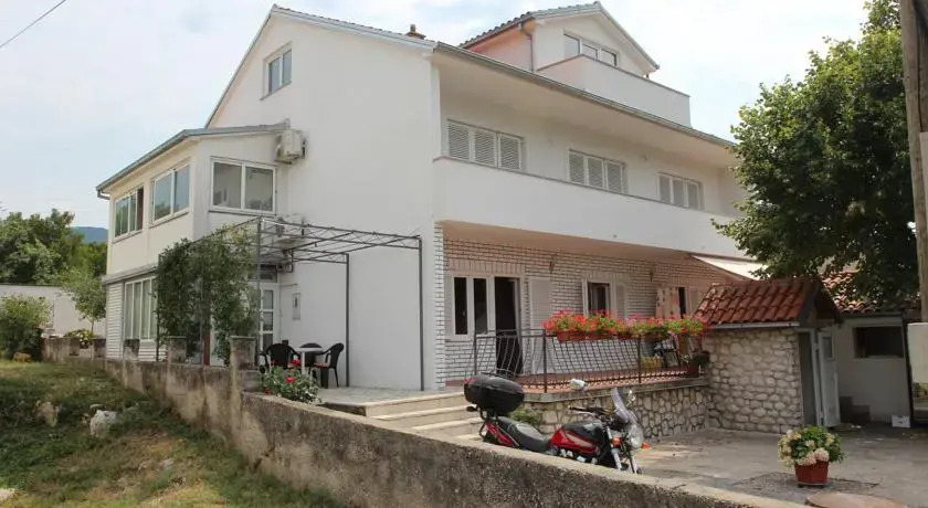Apartment Jelena